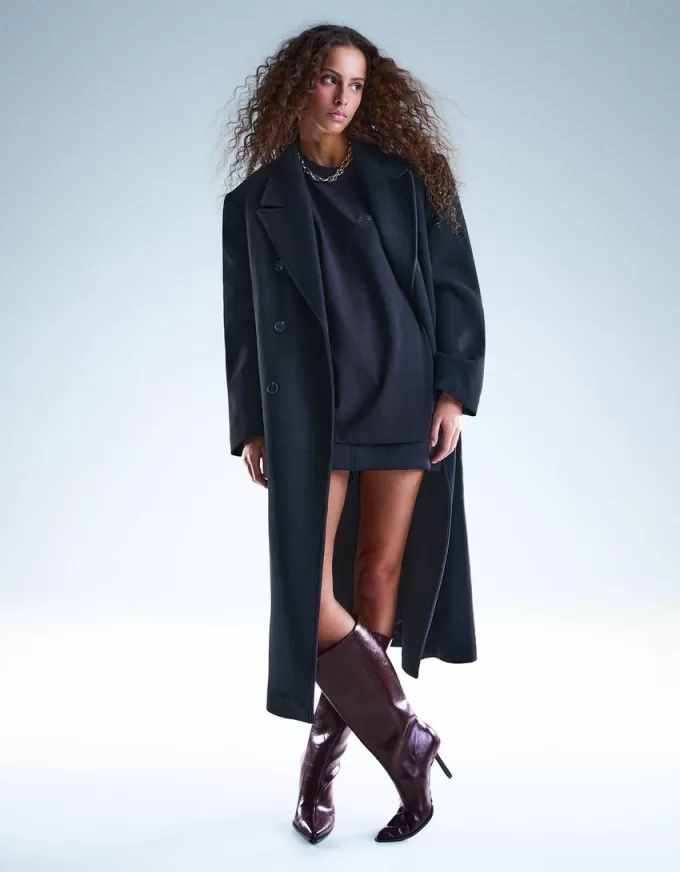 Stivali con tacco alto e polpaccio largo