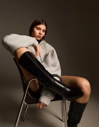 Stivali con tacco largo