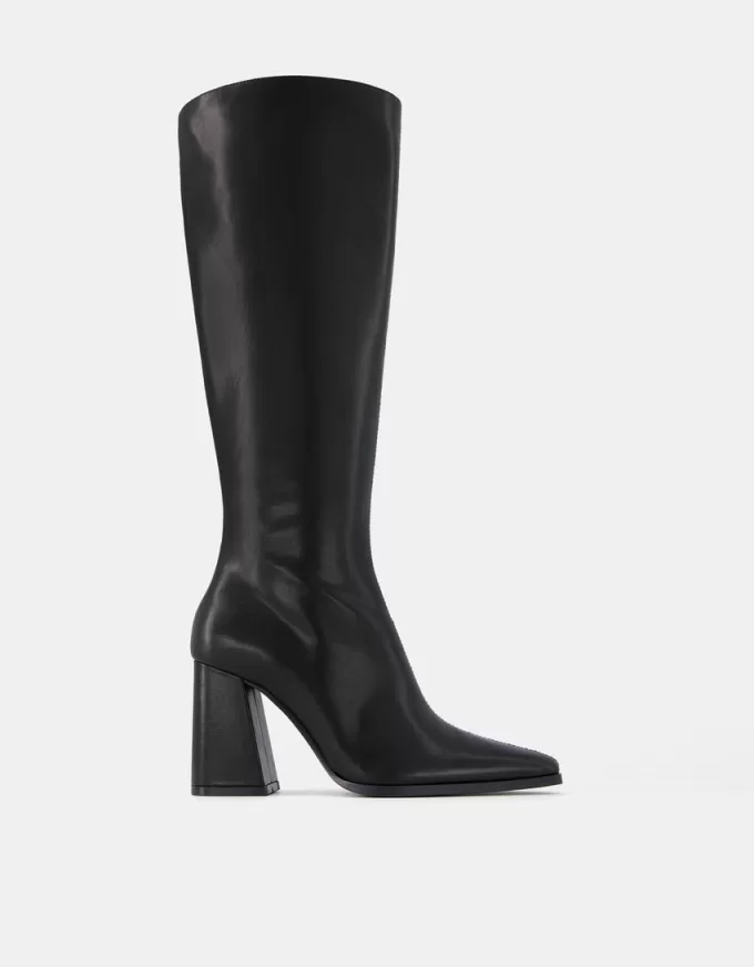 Stivali con tacco largo