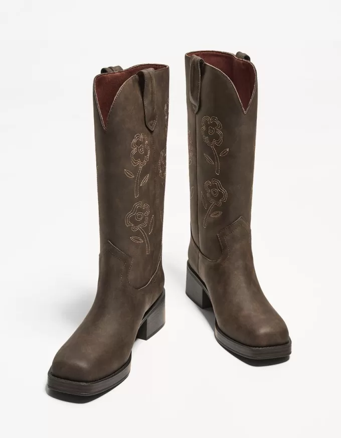 Stivali da cowboy piatti ricamati