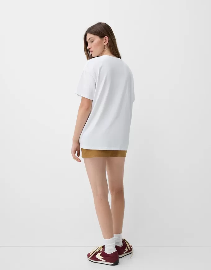 T-shirt Dua Lipa oversize a maniche corte