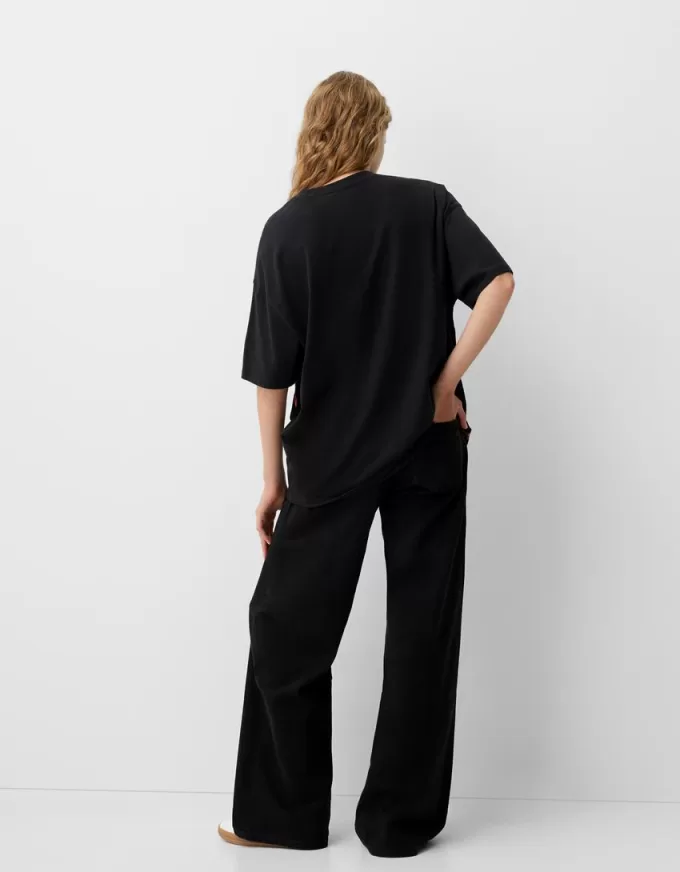 T-shirt Frieren oversize a maniche corte