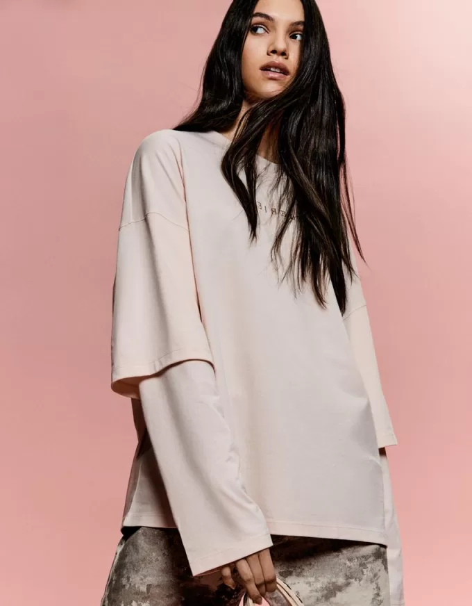 T-shirt a doppia manica con stampa BERSHKA SERIES