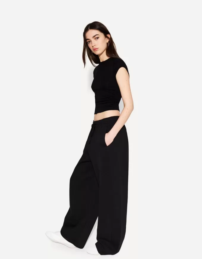 T-shirt a manica corta con arricciatura laterale