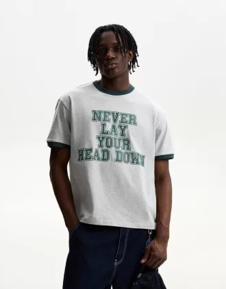 T-shirt a manica corta con stampa a contrasto