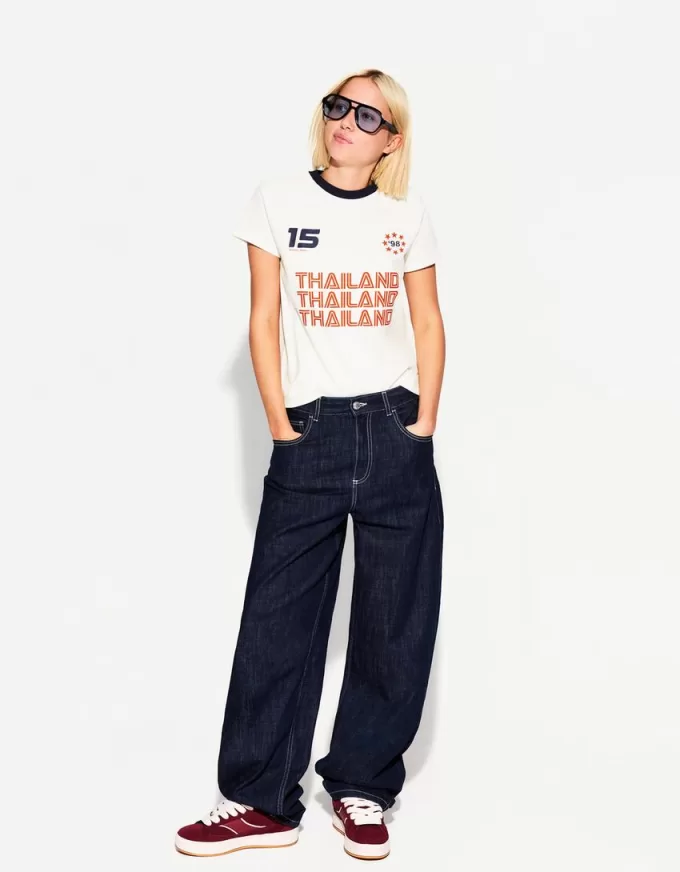 T-shirt a manica corta con stampa a contrasto