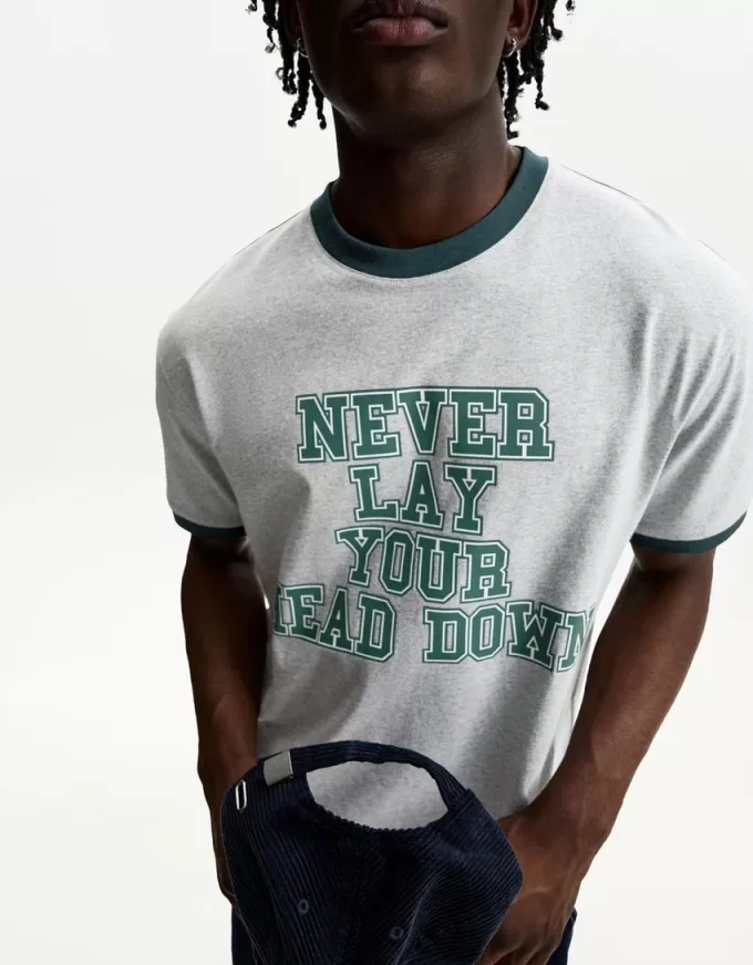 T-shirt a manica corta con stampa a contrasto