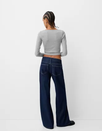 T-shirt a manica lunga con arricciatura sui lati