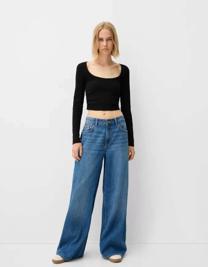 T-shirt a manica lunga con arricciatura sui lati