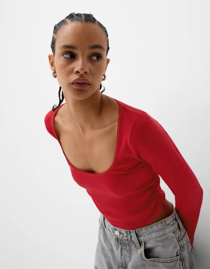 T-shirt a manica lunga con arricciatura sui lati