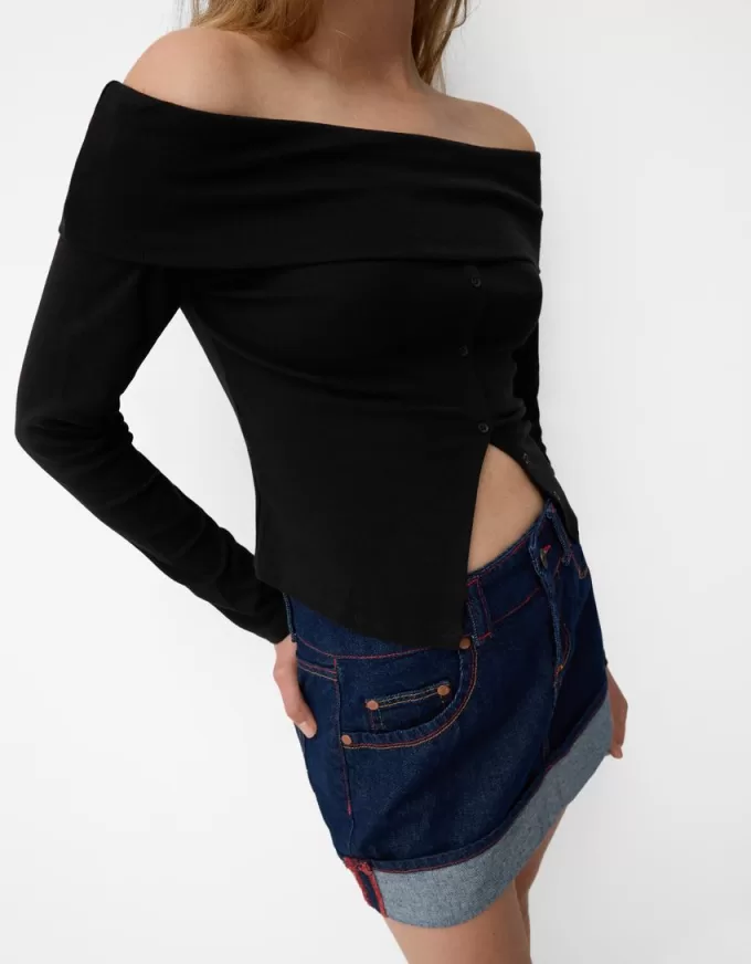 T-shirt a manica lunga con bottoni