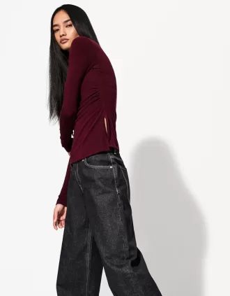 T-shirt a manica lunga con dettaglio arricciato