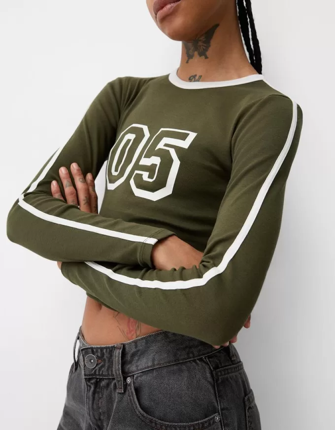 T-shirt a manica lunga con stampa e rifiniture