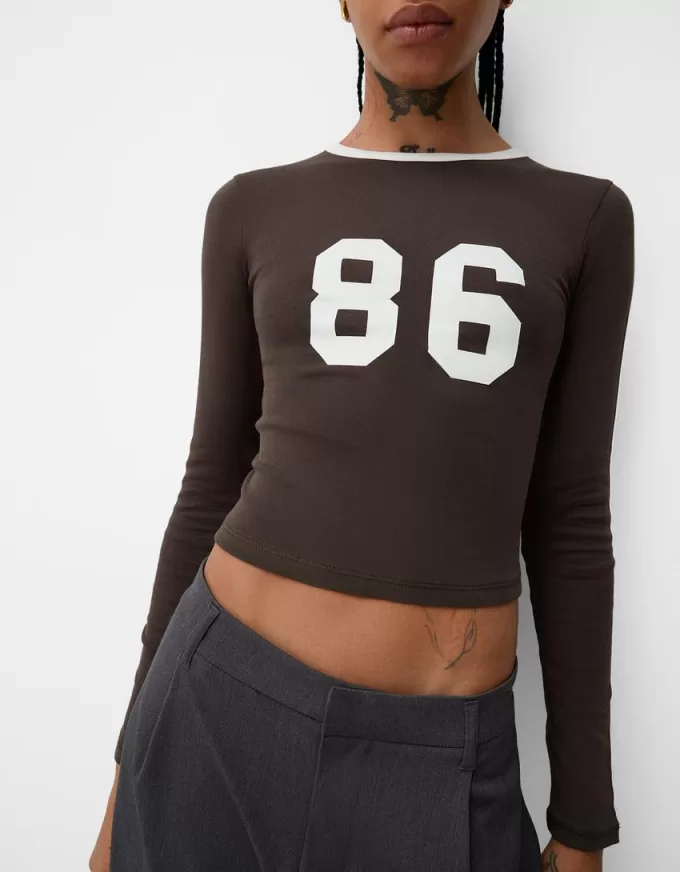 T-shirt a manica lunga con stampa e rifiniture