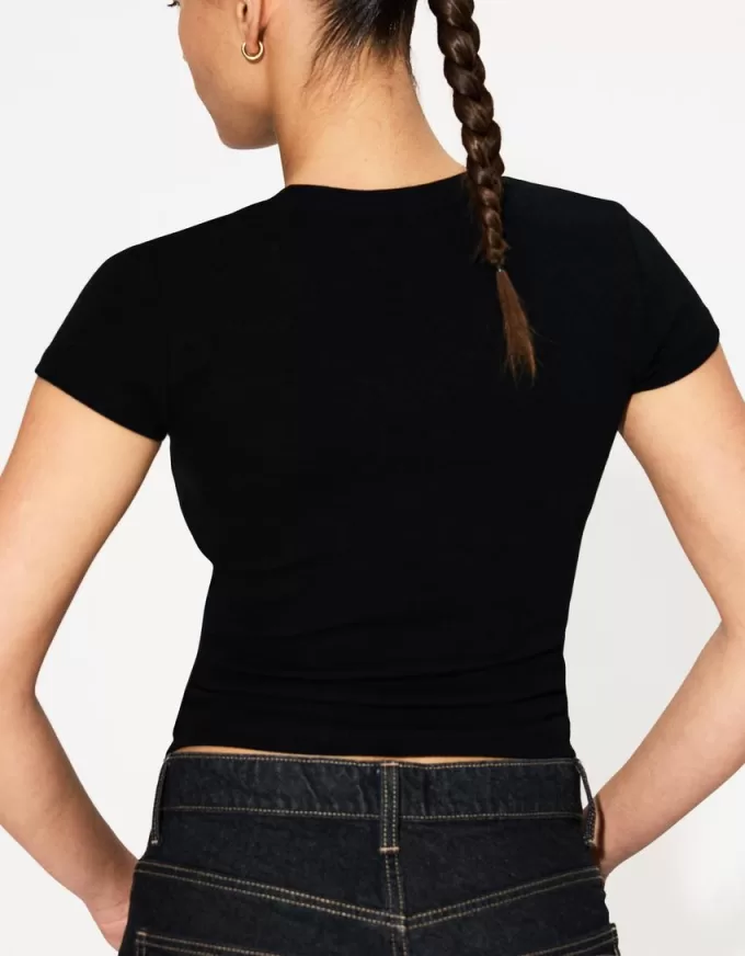 T-shirt a maniche corte con scollo rotondo