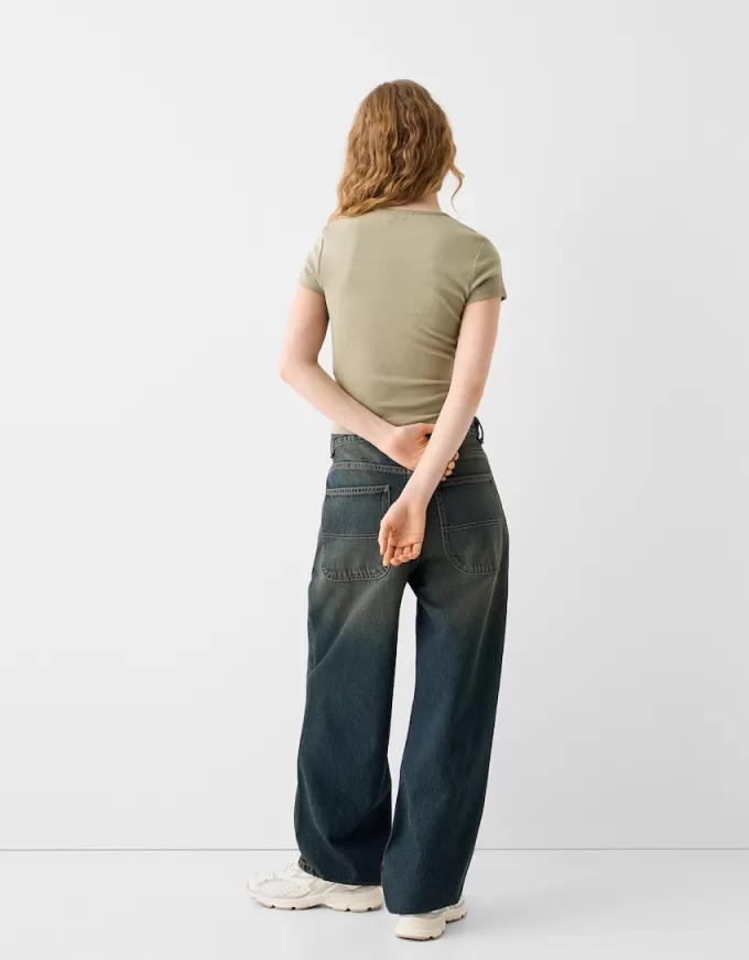 T-shirt a maniche corte con scollo rotondo