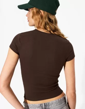 T-shirt a maniche corte con scollo rotondo