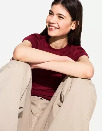 T-shirt a maniche corte con scollo rotondo