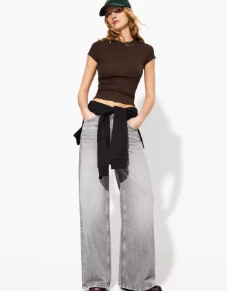 T-shirt a maniche corte con scollo rotondo