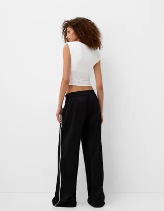 T-shirt a maniche corte con spalline