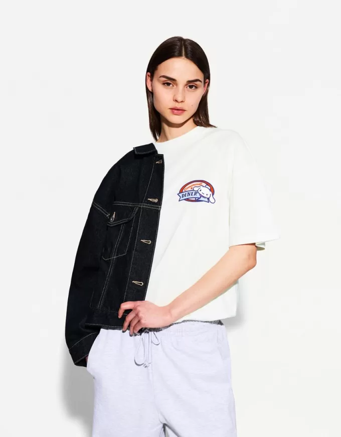 T-shirt a maniche corte con stampa Cinnamoroll