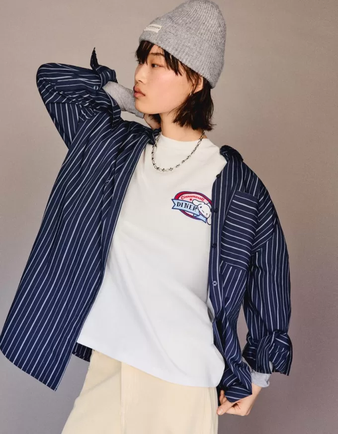 T-shirt a maniche corte con stampa Cinnamoroll