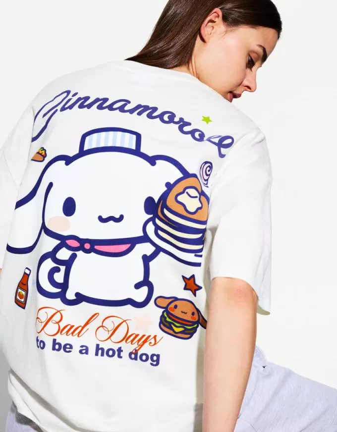 T-shirt a maniche corte con stampa Cinnamoroll