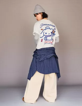 T-shirt a maniche corte con stampa Cinnamoroll