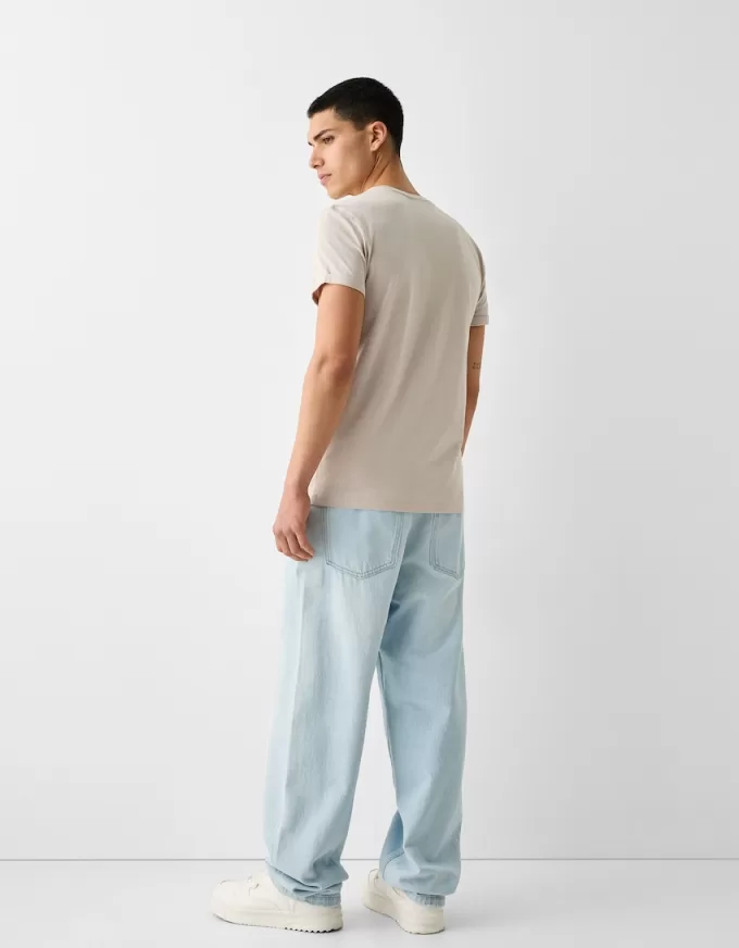 T-shirt a maniche corte dal taglio muscoloso