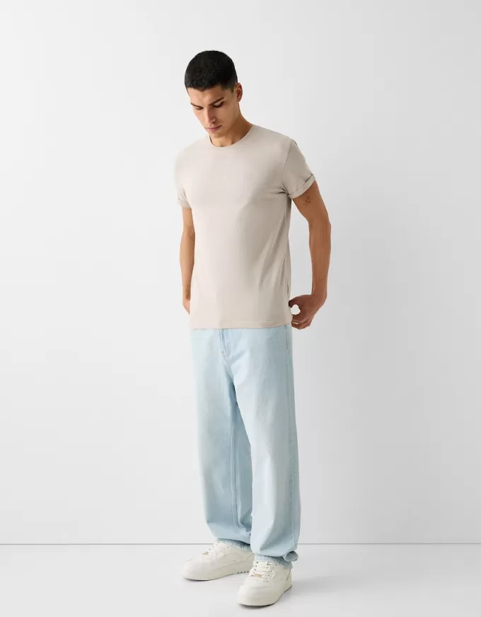 T-shirt a maniche corte dal taglio muscoloso