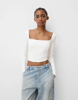 T-shirt a maniche lunghe con scollo quadrato