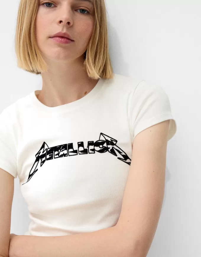 T-shirt aderente dei Metallica a maniche corte