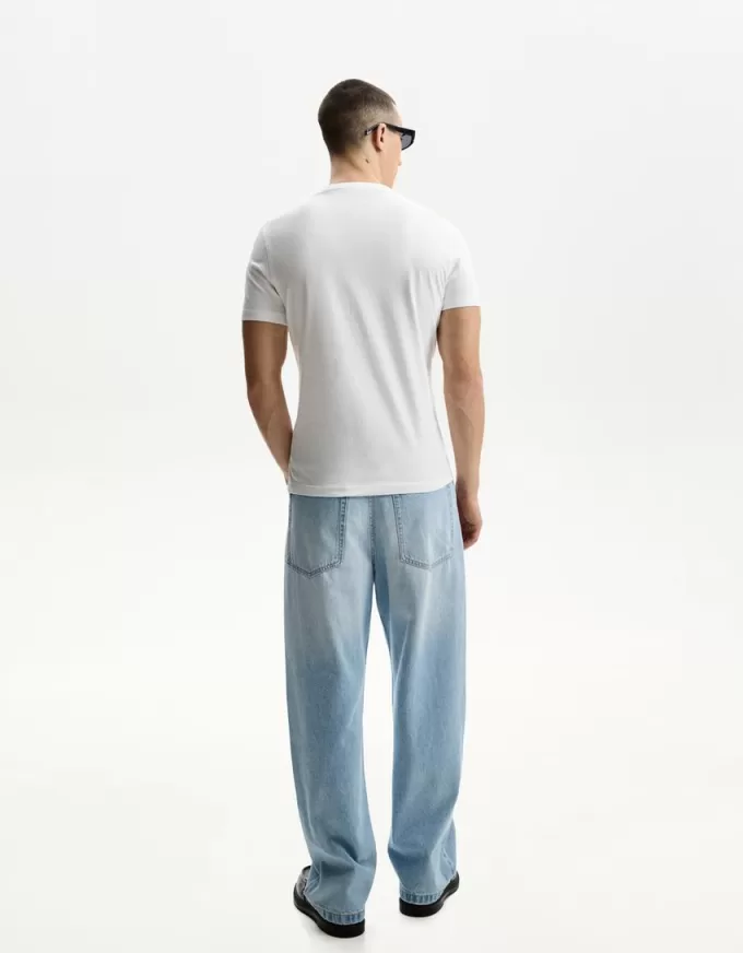 T-shirt classica a maniche corte