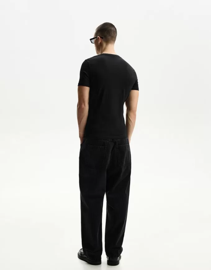 T-shirt classica a maniche corte