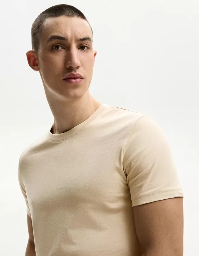 T-shirt classica a maniche corte