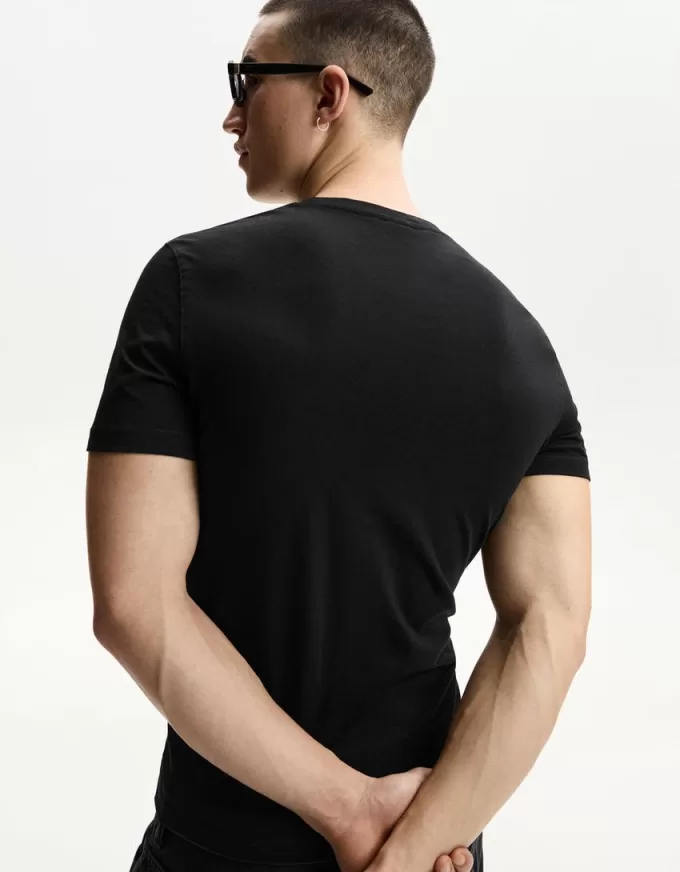 T-shirt classica a maniche corte