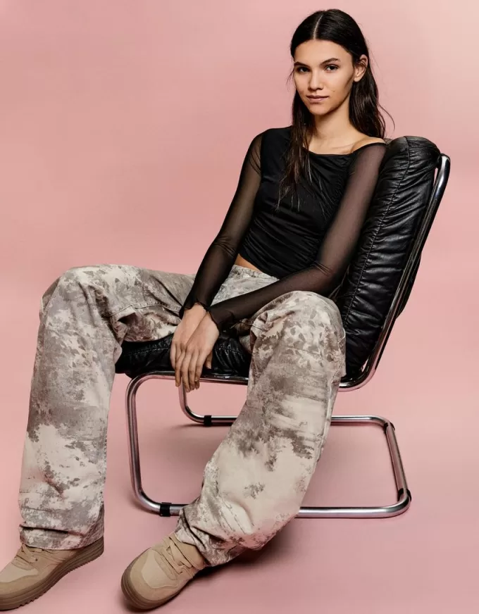 T-shirt in tulle arricciato a manica lunga SERIE BERSHKA