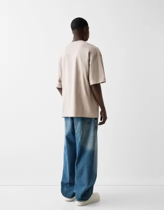 T-shirt oversize a maniche corte