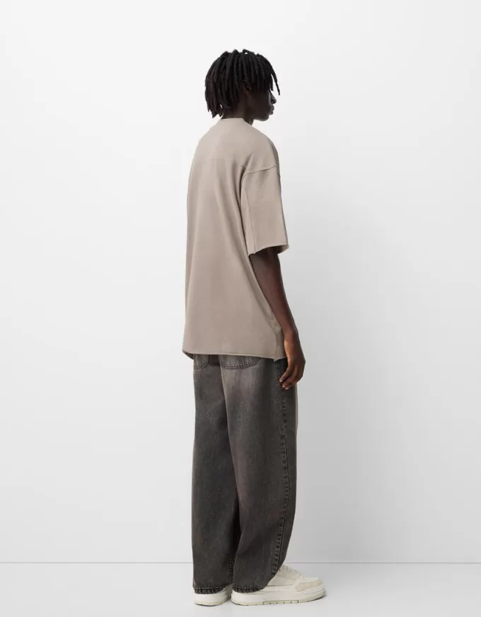 T-shirt oversize a maniche corte