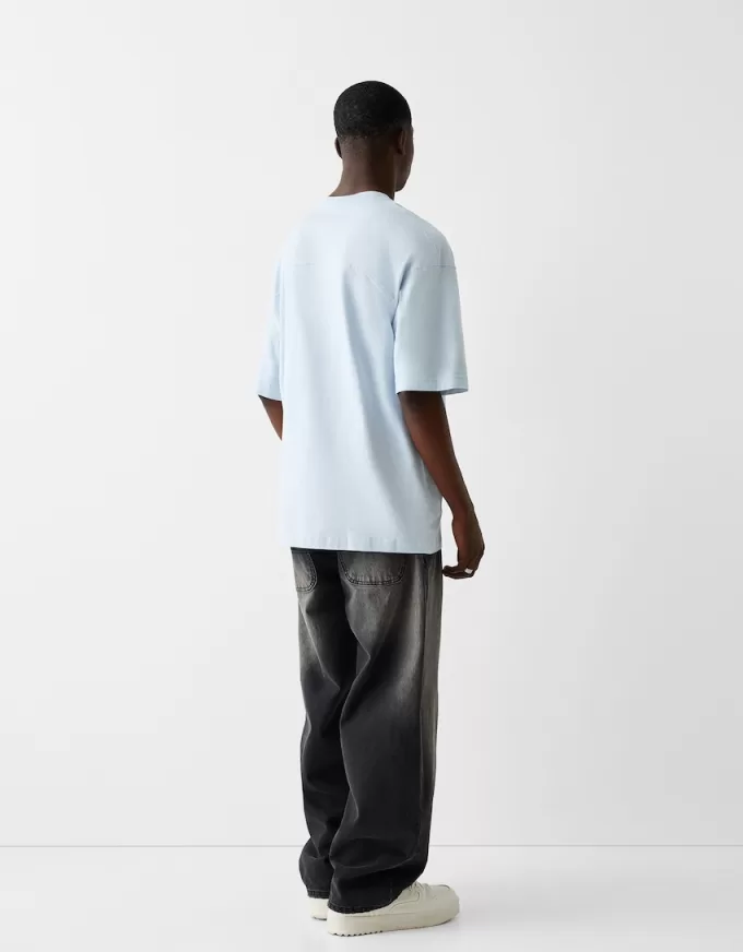 T-shirt oversize a maniche corte