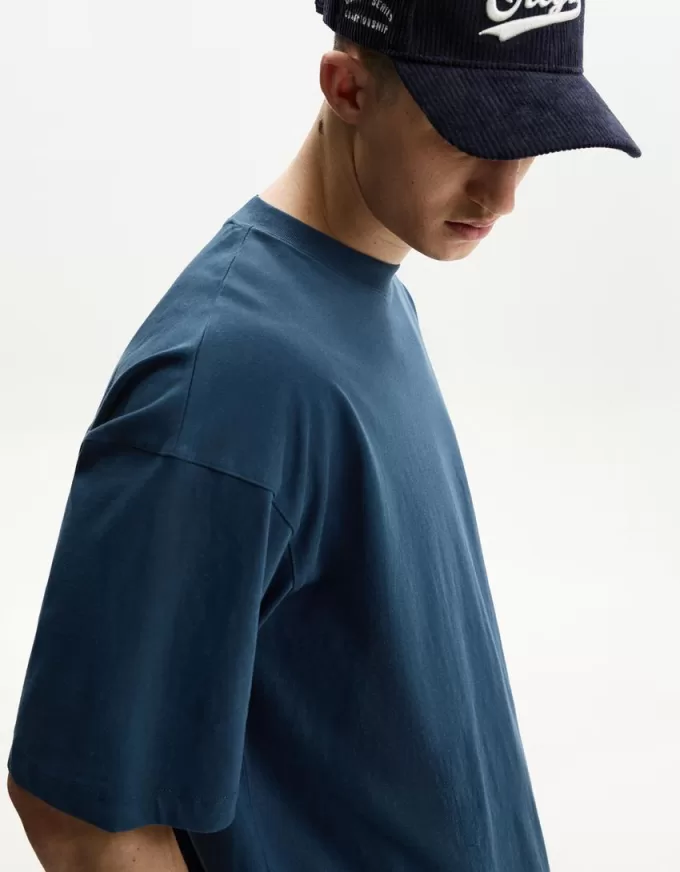 T-shirt oversize a maniche corte