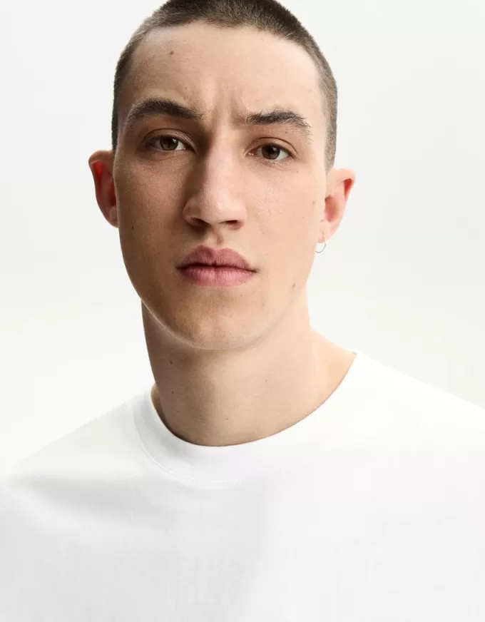 T-shirt oversize a maniche corte