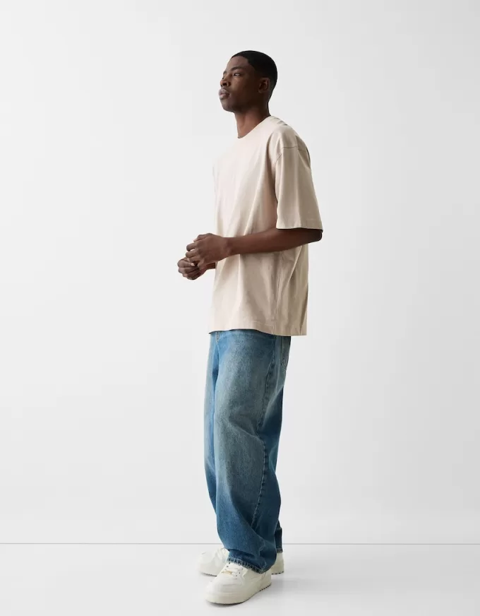 T-shirt oversize a maniche corte