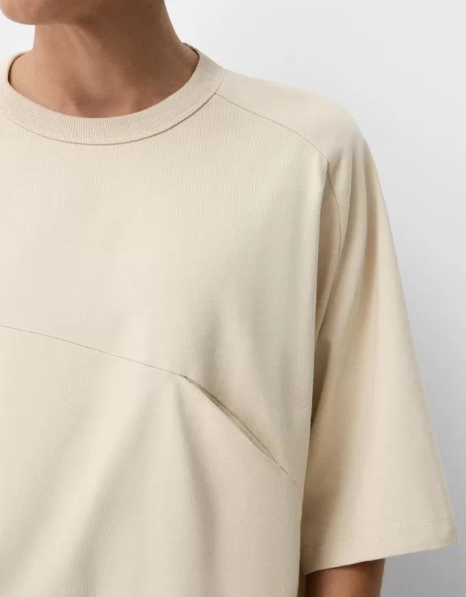 T-shirt oversize a maniche corte