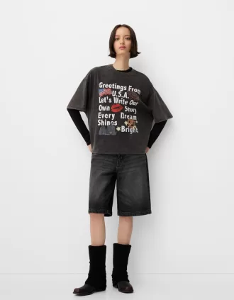 T-shirt oversize stampata a maniche corte