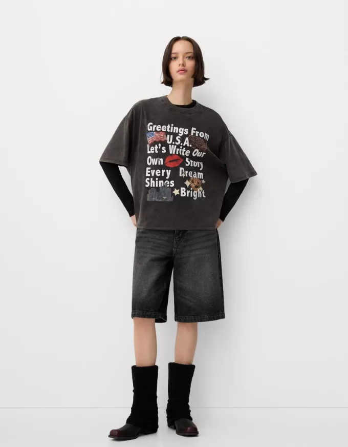 T-shirt oversize stampata a maniche corte