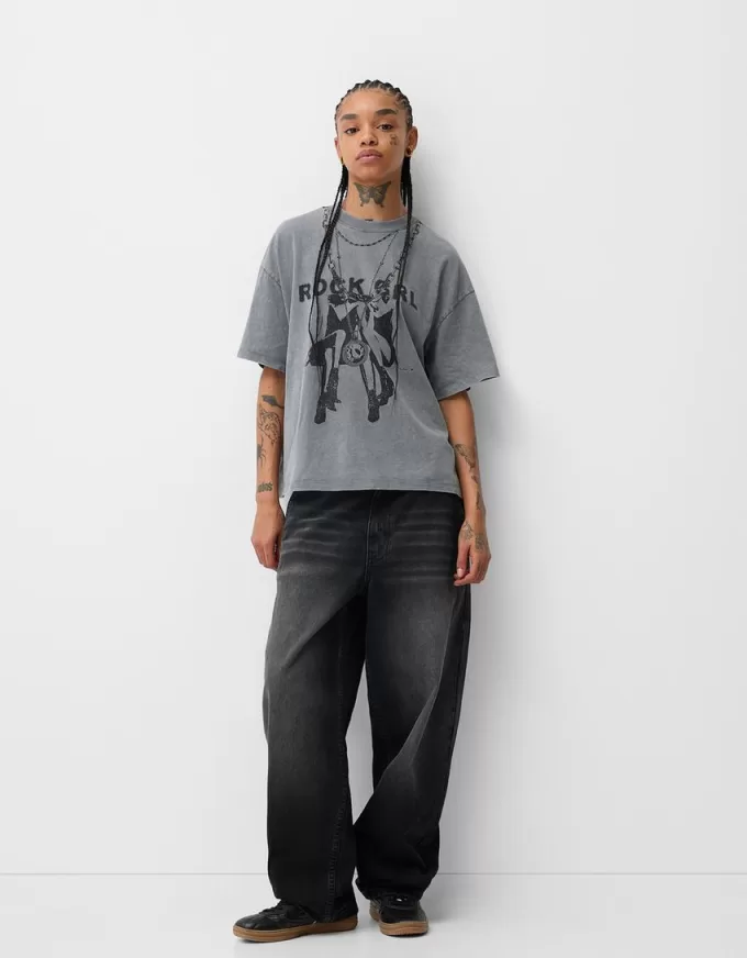 T-shirt oversize stampata a maniche corte