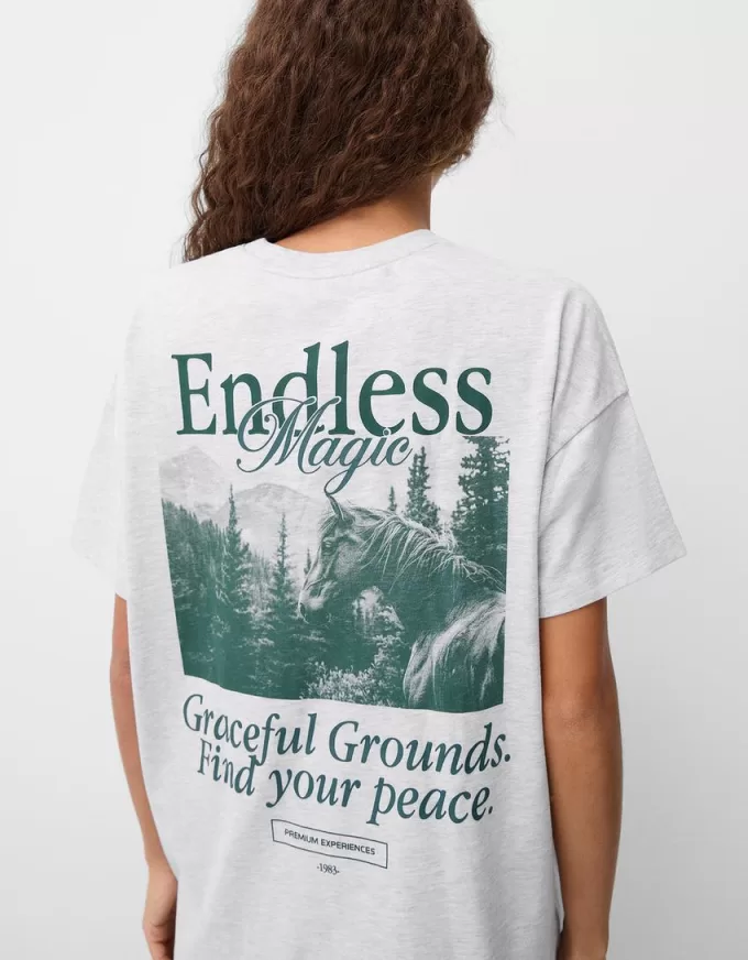 T-shirt oversize stampata a maniche corte