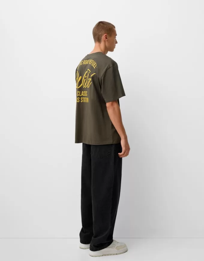 T-shirt ricamata a maniche corte dalla vestibilità comoda