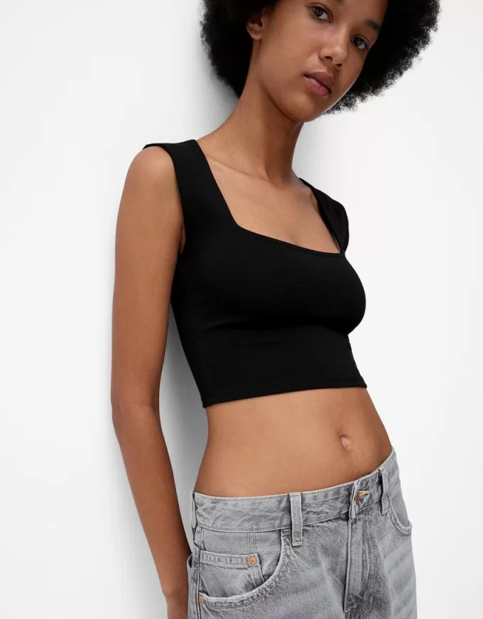 T-shirt senza maniche con scollo quadrato